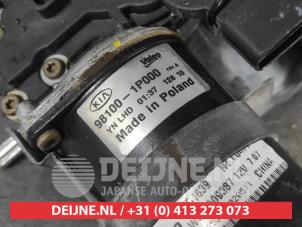 Kia Venga Ruitenwissermotor voor O721375 foto 2
