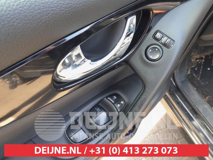 Nissan Qashqai Multi-functional window switch O721455
