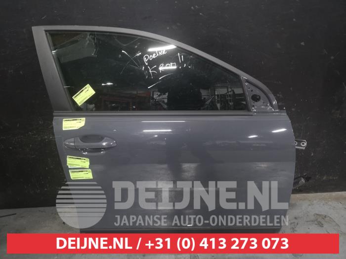 Kia Stonic Tür 4-türig rechts vorne O721503