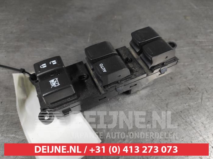 Suzuki Swift Kombischalter Fenster O721550
