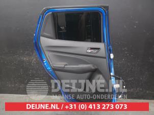 Suzuki Swift Tür 4-türig links hinten O721555 foto 3