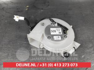 Toyota Prius Battery fan O721725 photo 2