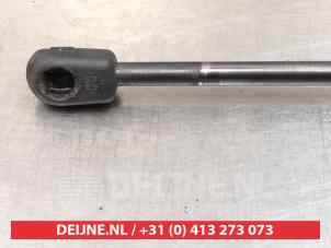 Ssang Yong Kyron Gasdemper rechts-achter O295090 foto 2
