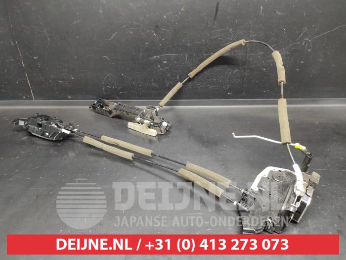 Nissan X-Trail Door lock mechanism 4-door, front left O721771