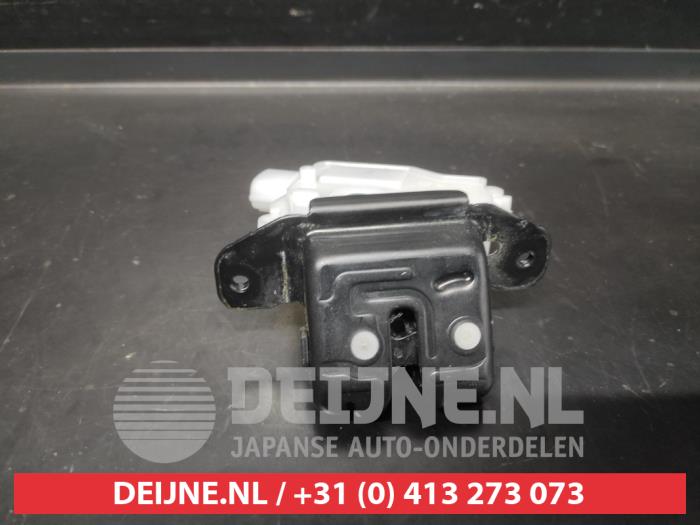 Toyota Aygo X Schließmechanik Heckklappe O721800