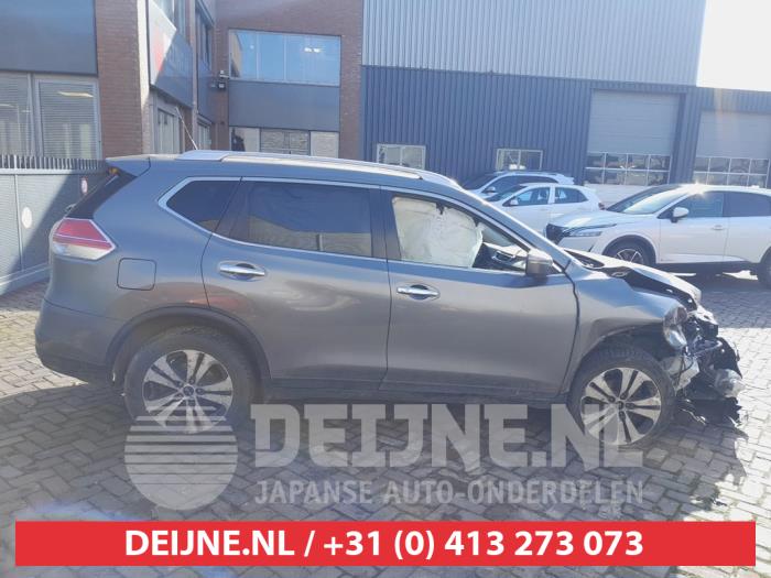 Nissan X-Trail Rear door window 4-door door, rear right O721789