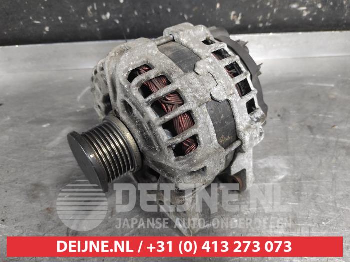 Gebruikte Dynamo Nissan Qashqai (J11) 1.2 DIG-T 16V Prijs € 45,00 Margeregeling aangeboden door V.Deijne Jap.Auto-onderdelen BV