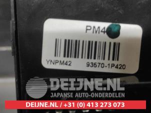 Kia Venga Multi-functional window switch O721923 photo 3