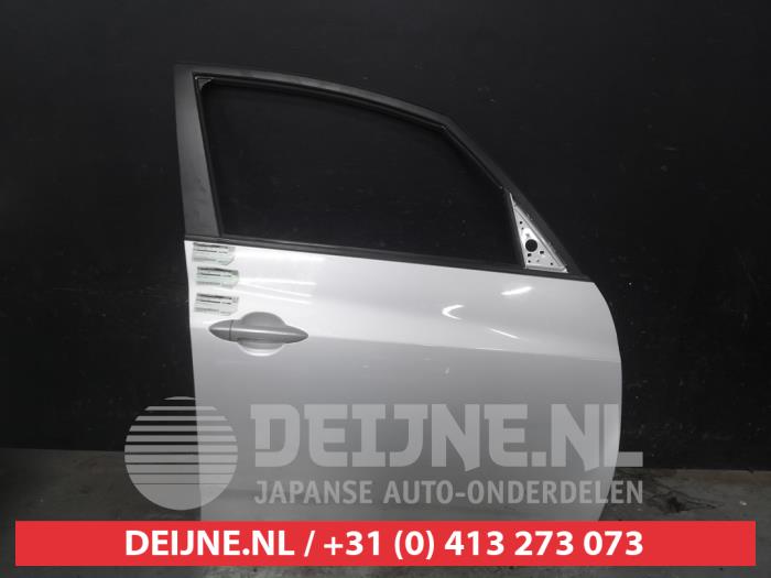 Kia Venga Front door 4-door, right O721943