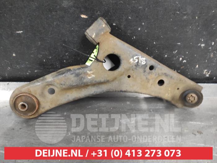 Nissan Pixo Querlenker unten rechts vorne O722020