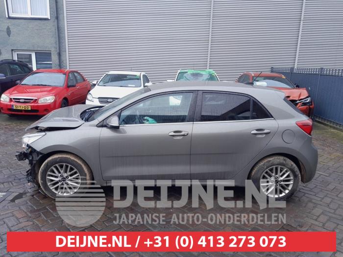 Kia Rio Tür 4-türig links vorne O722037