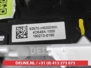 Kia Stonic Kombischalter Fenster O722110 foto 2