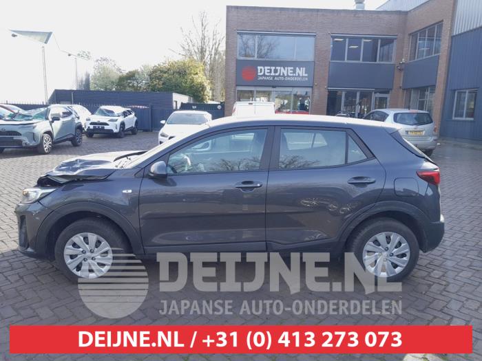 Kia Stonic Türscheibe 4-türig links hinten O722116
