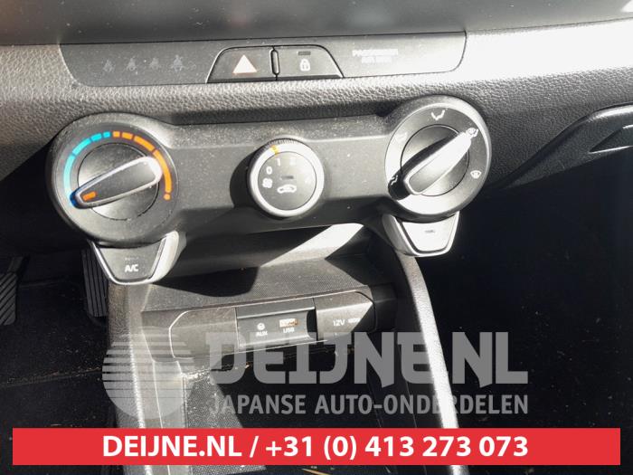 Kia Stonic Kachel Bedieningspaneel O722130