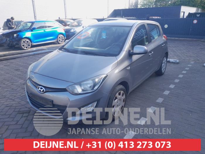 Hyundai I20 Koplamp links O722204