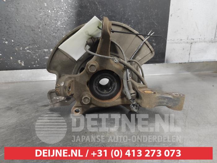 Suzuki Swift Achsschenkel links vorne O722252