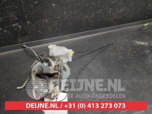 Toyota Aygo Türschlossmechanik 2-türig links O722301 foto 3