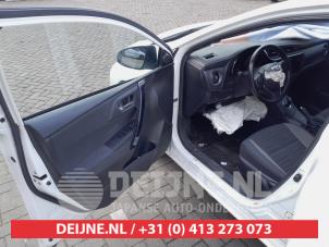 Toyota Auris Multi-functional window switch O722398 photo 3