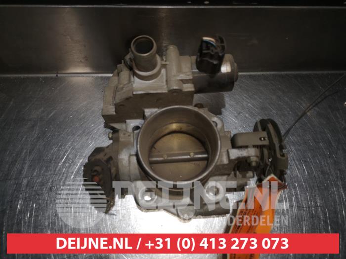 Mazda 323F Drosselklappengehäuse O356086