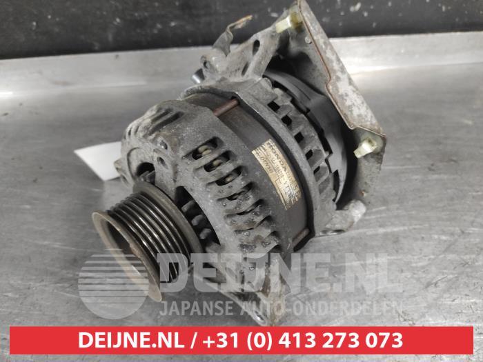 Gebruikte Dynamo Honda CR-V (RE/RM) 2.0 16V Prijs € 50,00 Margeregeling aangeboden door V.Deijne Jap.Auto-onderdelen BV