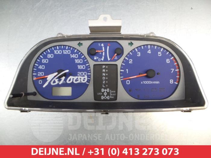 Mitsubishi Pajero Kilometerteller KM O304793