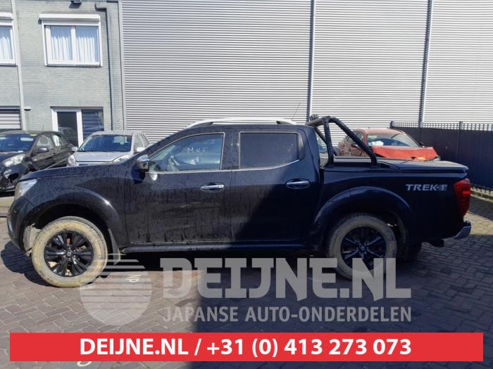 Nissan Navara Türscheibe 4-türig links vorne O722864