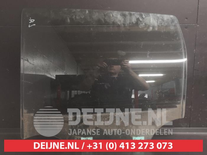 Nissan Note Rear door window 4-door, left O722898