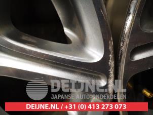Mitsubishi Outlander Velgen set O722989 foto 2