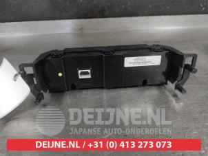 Nissan Juke Kachel Bedieningspaneel O723121 foto 2