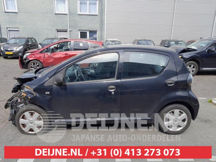 Toyota Aygo Türscheibe 4-türig links vorne O723159