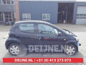 Toyota Aygo Scherm rechts-voor O723171 foto 2
