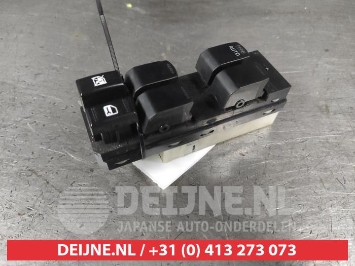 Suzuki Swift Combischakelaar ramen O723265