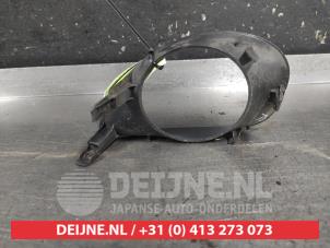 Toyota Yaris Bumper grille O723345 photo 2