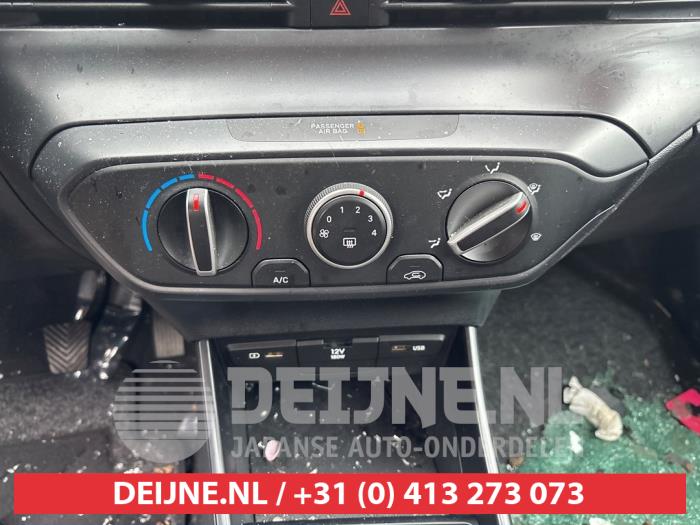 Hyundai I20 Heater control panel O723422