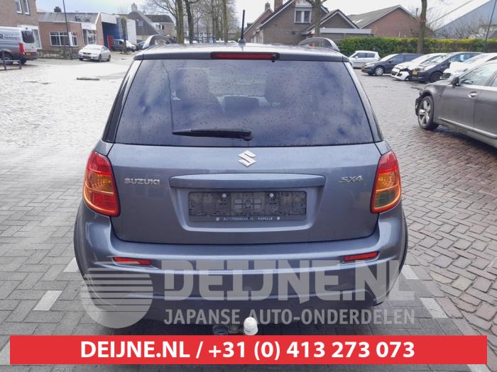 Suzuki SX-4 Achterklep O723455