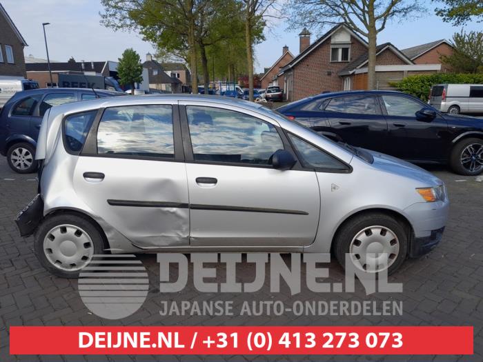 Mitsubishi Colt Extra Ruit 4Deurs rechts-voor O723570