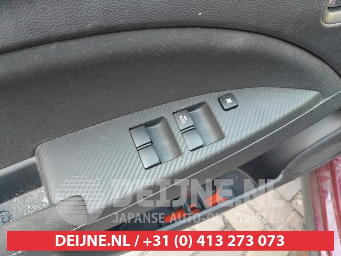 Mitsubishi Space Star Kombischalter Fenster O723662