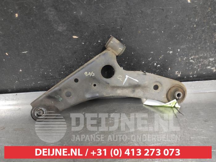 Suzuki Alto Querlenker unten links vorne O723767