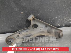 Suzuki Alto Draagarm onder links-voor O723767 foto 2