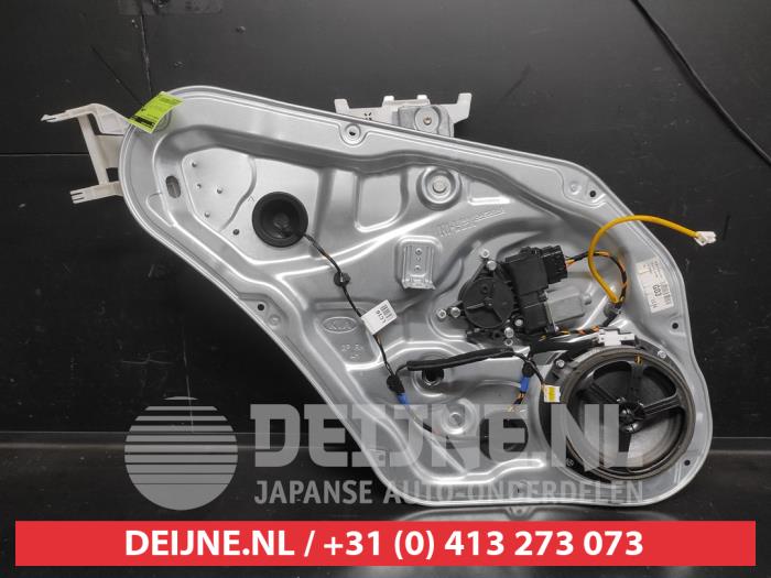 Kia Sorento Rear door window mechanism 4-door, left O723831