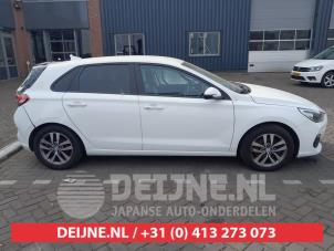 Hyundai I30 Front door 4-door, right O723846 photo 2