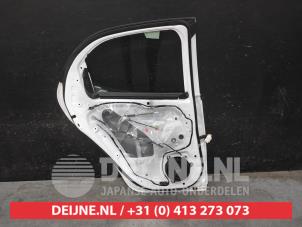 Toyota Yaris Tür 4-türig links hinten O724215 foto 3