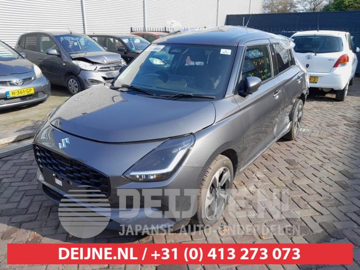 Suzuki Swift Kotflügel links vorne O724247