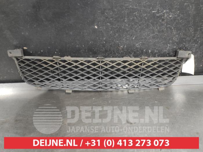 Suzuki Grand Vitara Stoßstangenrost O724342