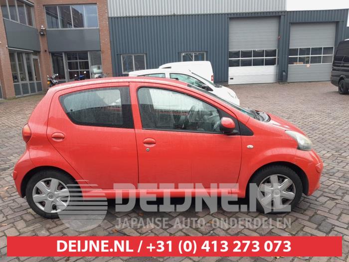 Toyota Aygo Türscheibe 4-türig rechts vorne O724400