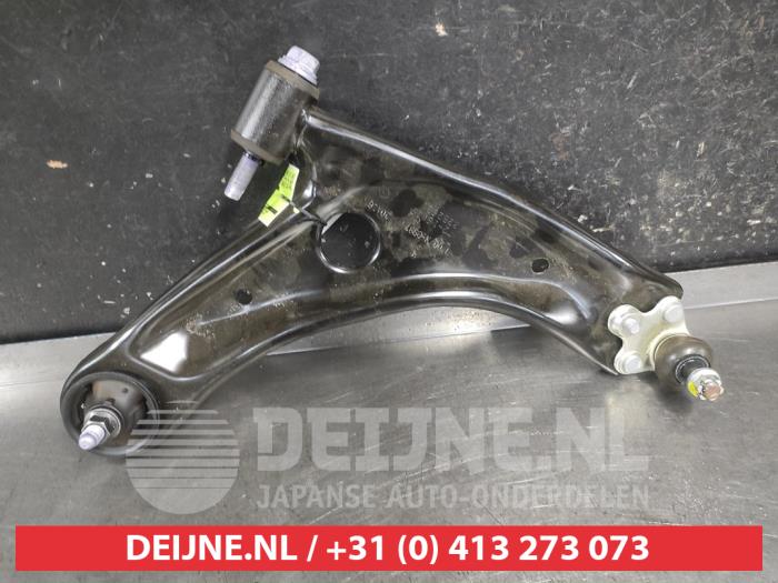 Toyota Yaris Cross Querlenker unten rechts vorne O724415