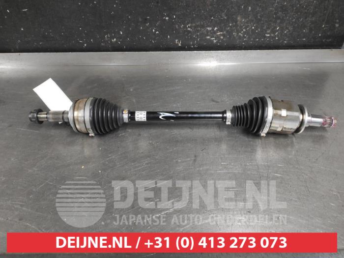 Toyota Yaris Cross Antriebswelle links vorne O724424