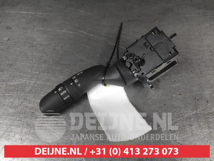 Toyota Yaris Cross Licht Schalter O724440