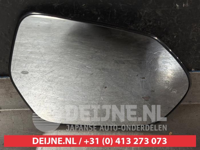 Toyota Yaris Cross Spiegelglas rechts O724447