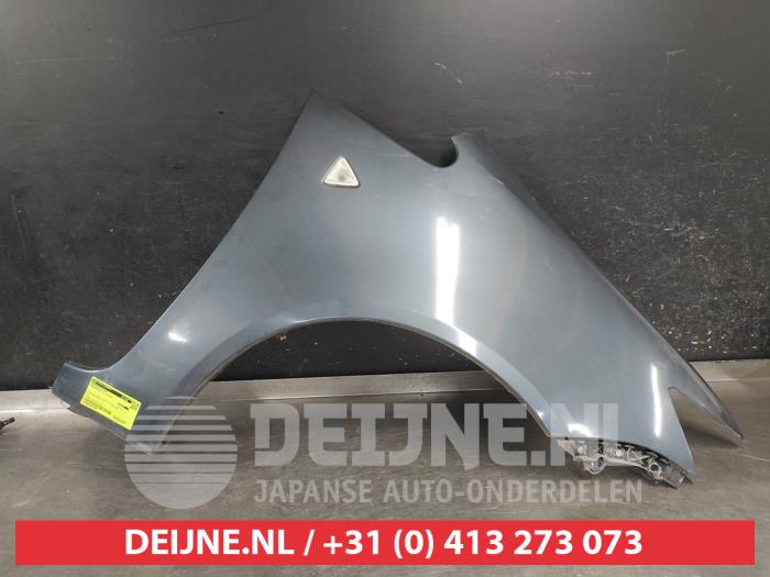 Mitsubishi Colt Front wing, right O724494